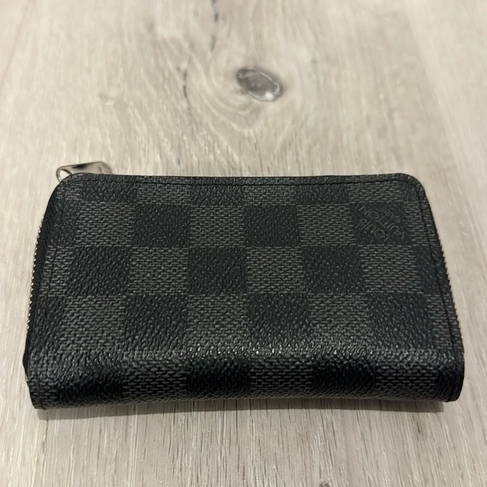 Louis Vuitton Authentic Damier Graphite Pattern Zippy Coin/ Card Wallet.